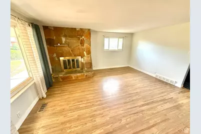 1358 E Maplewood Cir, Murray, UT 84121 - Photo 5