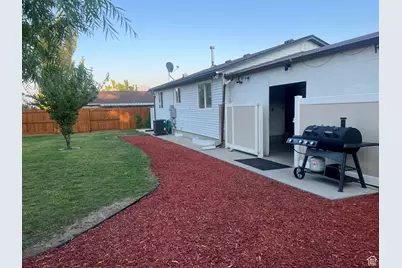 5382 W North Lilac Ave S, West Jordan, UT 84081 - Photo 7