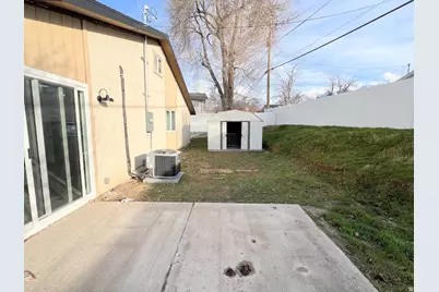 1448 E Estrellita Dr, Sandy, UT 84093 - Photo 25