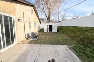 1448 E Estrellita Dr, Sandy, UT 84093 - Photo 25