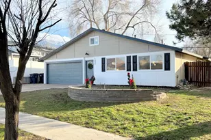 1448 E Estrellita Dr, Sandy, UT 84093 - Photo 3