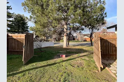 1448 E Estrellita Dr, Sandy, UT 84093 - Photo 29