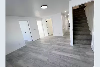 1448 E Estrellita Dr, Sandy, UT 84093 - Photo 15