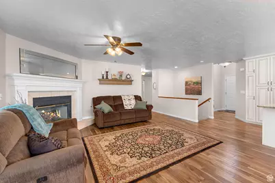 156 N 130 E, Orem, UT 84057 - Photo 9