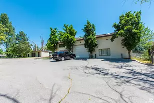 6369 S Cobblerock Ln, Holladay, UT 84121 - Photo 5