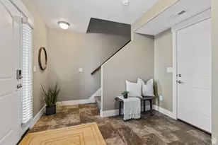 677 E Moray Hill Ct, Draper, UT 84020 - Photo 9