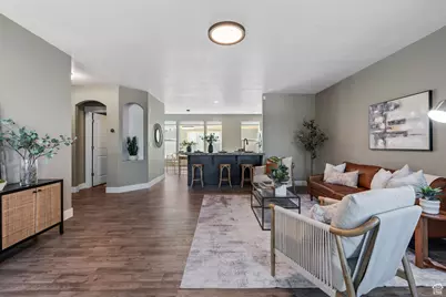 677 E Moray Hill Ct, Draper, UT 84020 - Photo 3