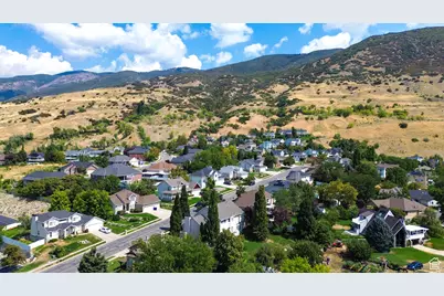 56 E 2050 N, Centerville, UT 84014 - Photo 41