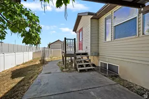 1692 S Willow Creek Cir W, Farmington, UT 84025 - Photo 31