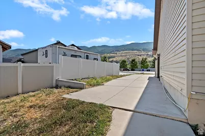 1692 S Willow Creek Cir W, Farmington, UT 84025 - Photo 33