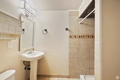 1692 S Willow Creek Cir W, Farmington, UT 84025 - Photo 21