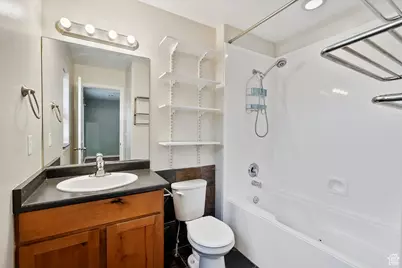 1692 S Willow Creek Cir W, Farmington, UT 84025 - Photo 17