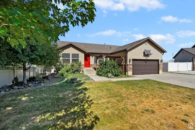 1692 S Willow Creek Cir W, Farmington, UT 84025 - Photo 3