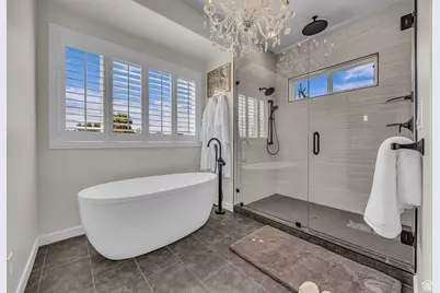 557 E Warm Springs Dr, Kaysville, UT 84037 - Photo 21