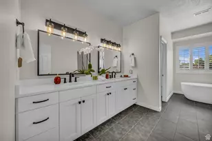 557 E Warm Springs Dr, Kaysville, UT 84037 - Photo 19