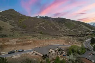 4864 S Nightingale Ln, Ogden, UT 84403 - Photo 3