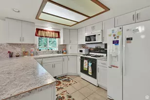 1121 N 900 W, Clinton, UT 84015 - Photo 5