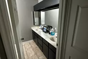 8722 S Oakwood Park Cir Cir S, Sandy, UT 84094 - Photo 13