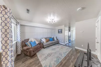 1964 N 225 W, Harrisville, UT 84414 - Photo 3