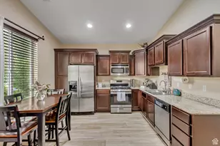 11287 S Winter Bluff Ln, South Jordan, UT 84095 - Photo 5