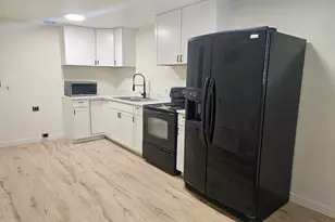 137 W 250 N, Clearfield, UT 84015 - Photo 3