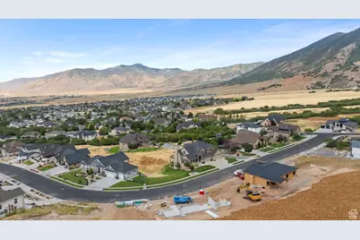 714 Oakridge Dr #608, Tooele, UT 84074 - Photo 9