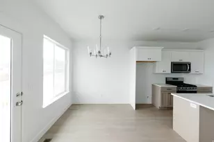 874 N Pugh Ln, Saratoga Springs, UT 84045 - Photo 7