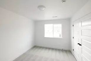 598 W Sungleam Ln, Saratoga Springs, UT 84045 - Photo 11