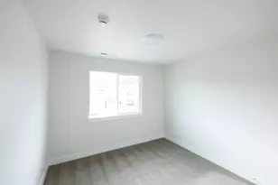 596 W Sungleam Ln, Saratoga Springs, UT 84045 - Photo 11