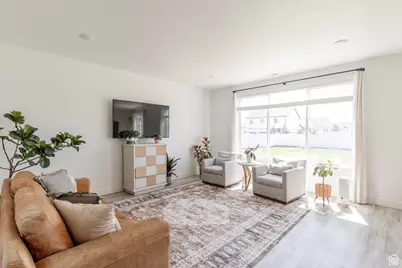 676 E 1100 S, Hyrum, UT 84319 - Photo 9