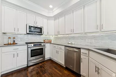 464 N D St E, Salt Lake City, UT 84103 - Photo 9