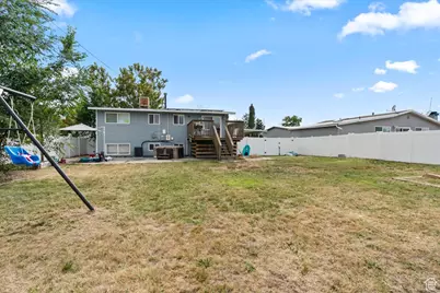 1077 E Turquoise Way S, Sandy, UT 84094 - Photo 3