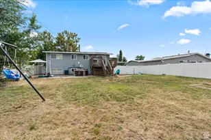 1077 E Turquoise Way S, Sandy, UT 84094 - Photo 3