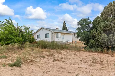 390 N 300 W, Aurora, UT 84620 - Photo 27