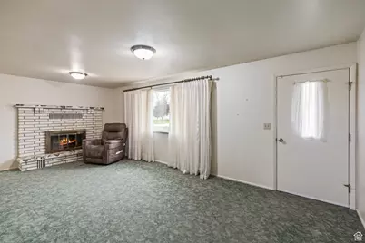 390 N 300 W, Aurora, UT 84620 - Photo 5
