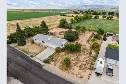 390 N 300 W, Aurora, UT 84620 - Photo 25