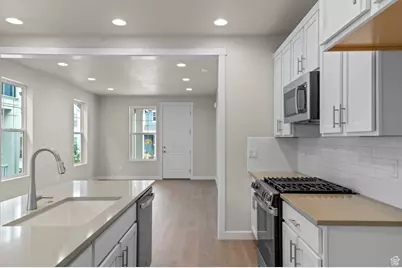 11188 S Fordman Way, South Jordan, UT 84009 - Photo 9