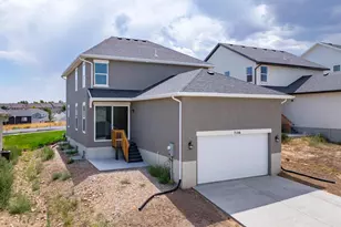 7106 W 7800 S, West Jordan, UT 84081 - Photo 27