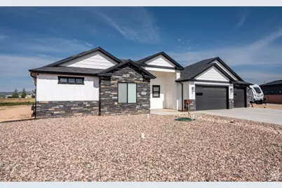 3977 N Monarch Dr, Cedar City, UT 84721 - Photo 3