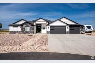 3977 N Monarch Dr, Cedar City, UT 84721 - Photo 1