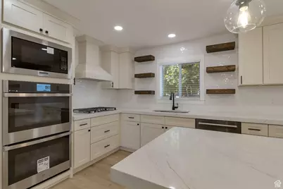 1372 Sweetwater Ln, Farmington, UT 84025 - Photo 5