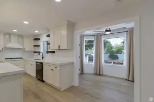 1372 Sweetwater Ln, Farmington, UT 84025 - Photo 11