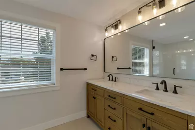 1372 Sweetwater Ln, Farmington, UT 84025 - Photo 29