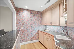 560 E South Temple S, Salt Lake City, UT 84102 - Photo 11