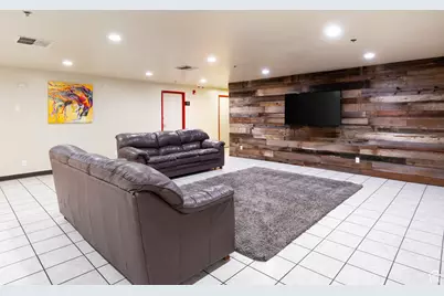 233 S 1000 E, Saint George, UT 84770 - Photo 3