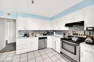 2209 E Carriage Ln S, Holladay, UT 84117 - Photo 9