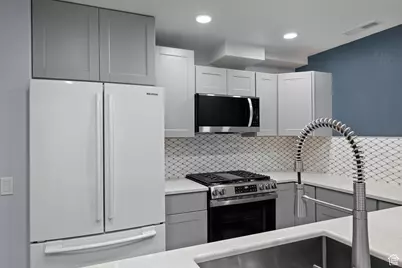 6907 S 800 E, Midvale, UT 84047 - Photo 11