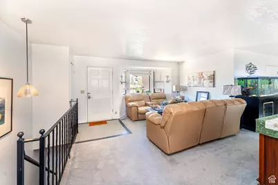 4571 W Hillside Dr, Vernal, UT 84078 - Photo 5