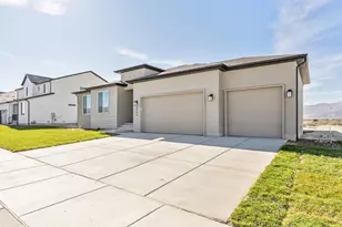 4945 N Topaz Dr, Eagle Mountain, UT 84005 - Photo 11