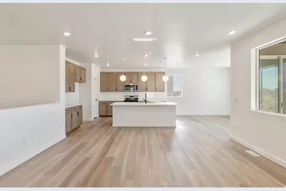 4945 N Topaz Dr #303, Eagle Mountain, UT 84005 - Photo 3